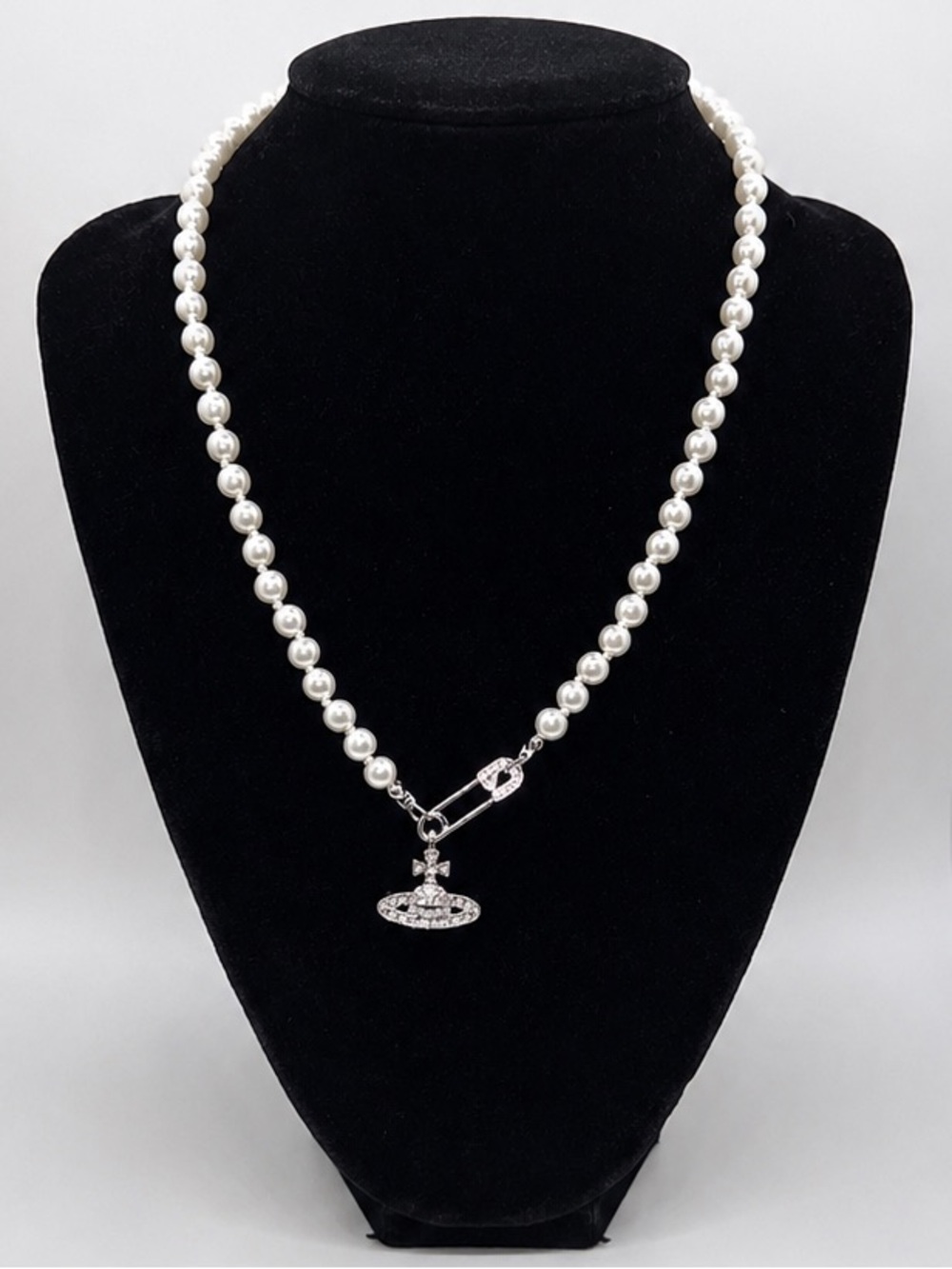 Vivienne Westwood Silver Orb Pin Pearl Choker Necklace